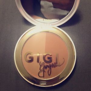 New, unused GiGi Gorgeous bronzer duo